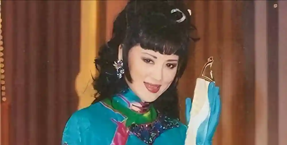 详细阅读:她是中国第一美妇,因太美被克林顿接见,为显年轻28年不近男色 她是中国第一美妇,因太美被克林顿接见,为显年轻28年不近男色